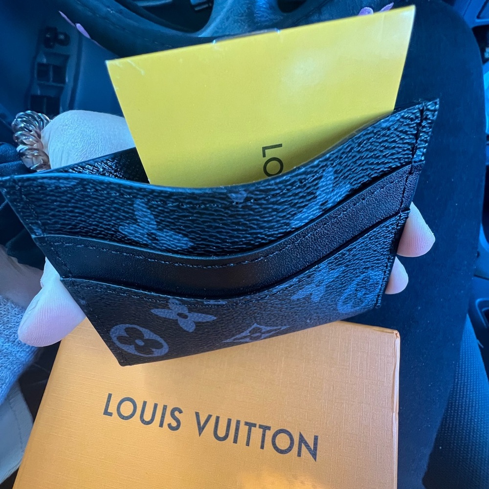Loui Vuitton card holder brand new never used